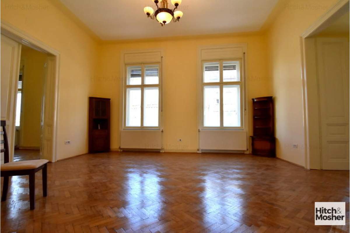  Apartament in imobil istoric, spatios, renovat, in zona centrala - Timisoara