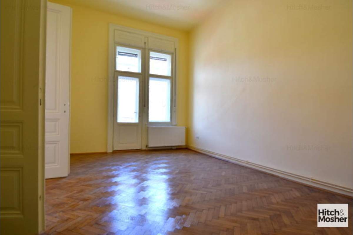  Apartament in imobil istoric, spatios, renovat, in zona centrala - Timisoara