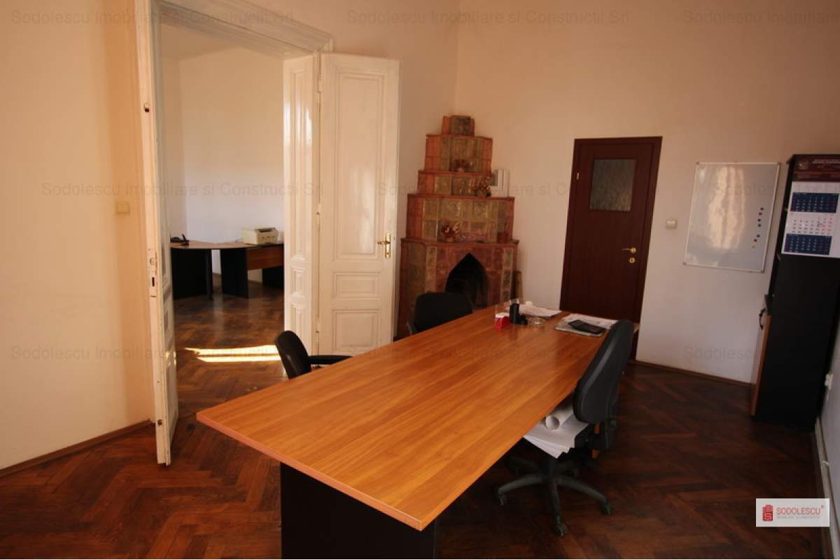  APARTAMENT PENTRU BIROURI SAU FAMILIAL ULTRACENTRAL