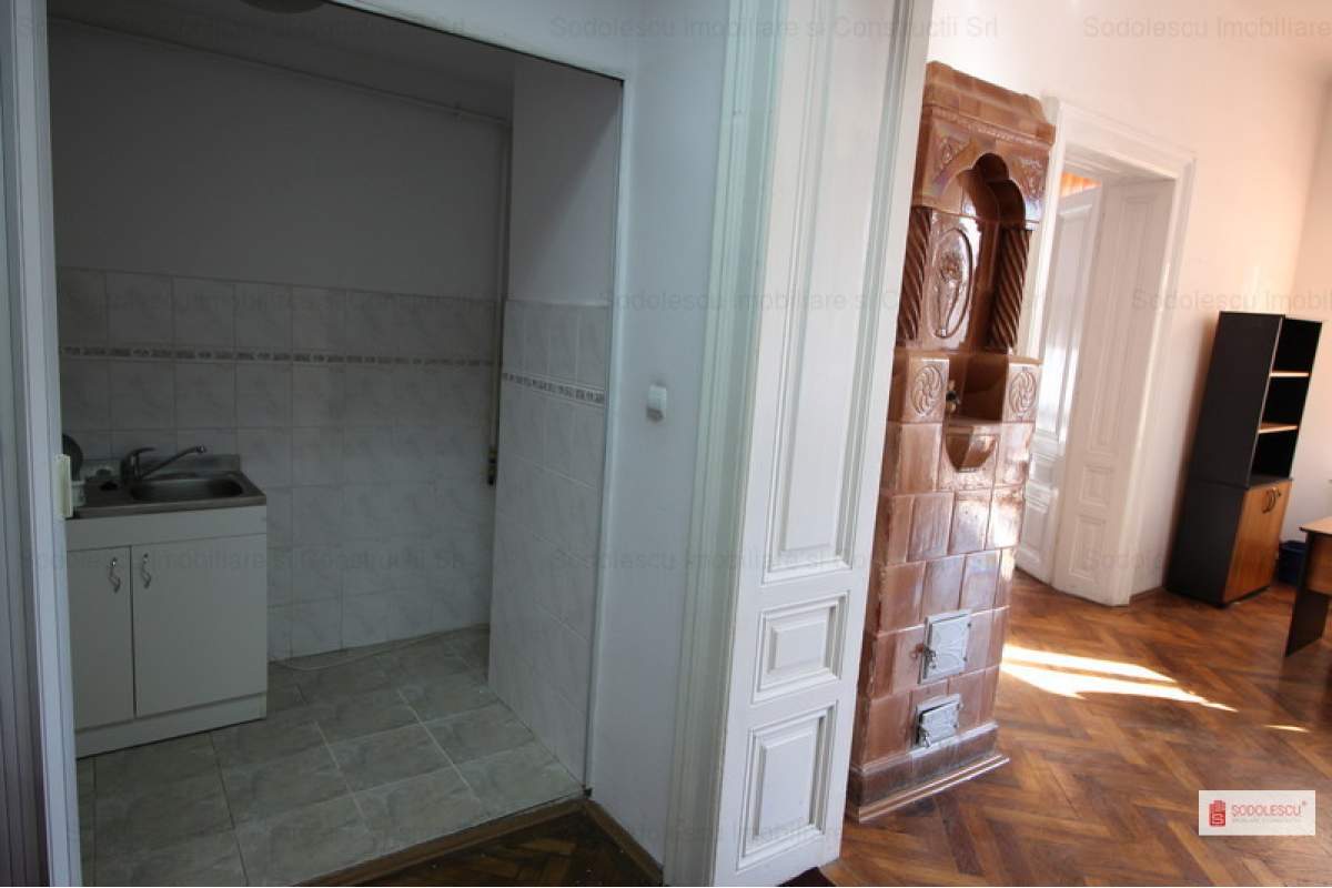  APARTAMENT PENTRU BIROURI SAU FAMILIAL ULTRACENTRAL