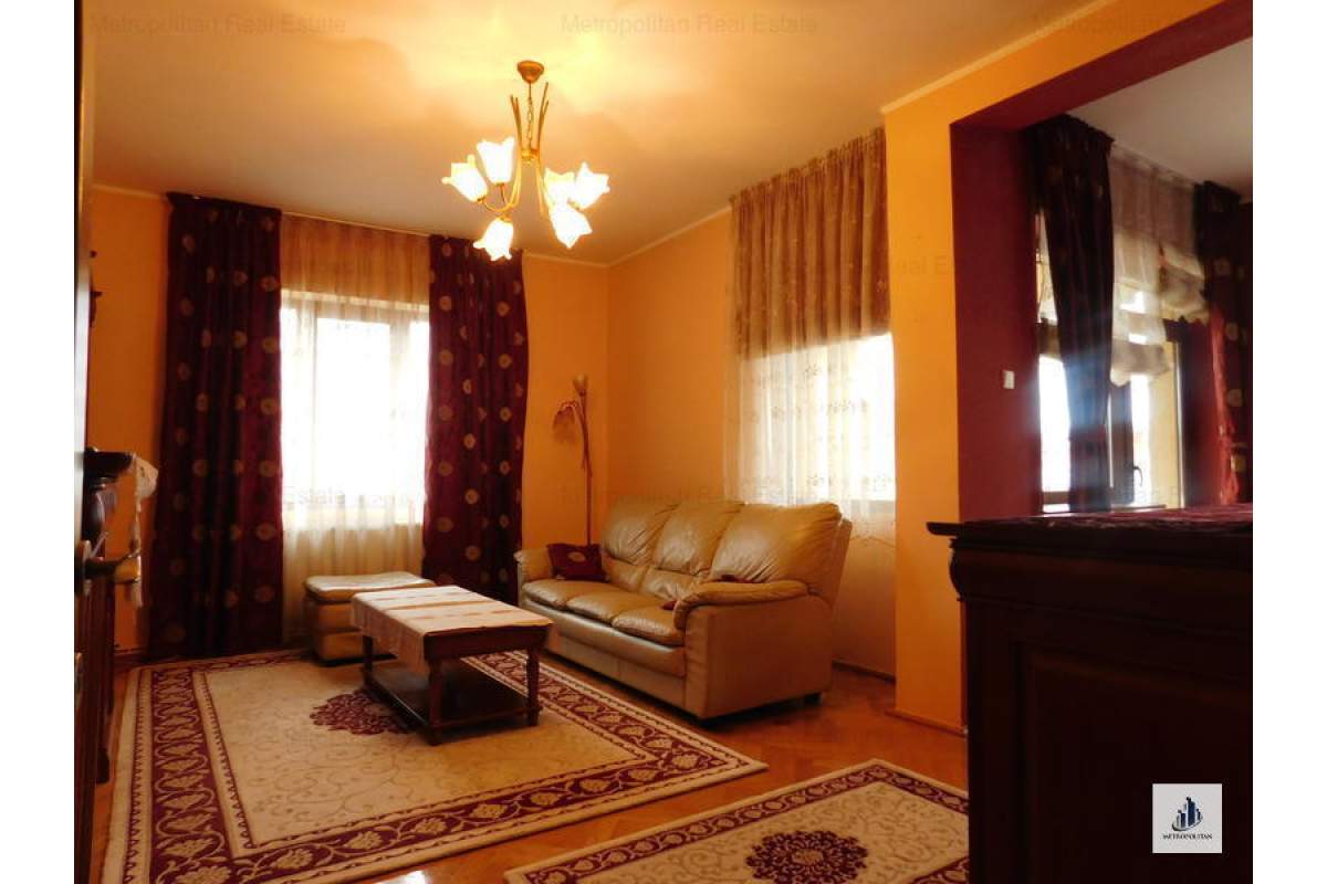  Apartament spatios 4 camere de inchiriat, chiar langa Hotel Napoca