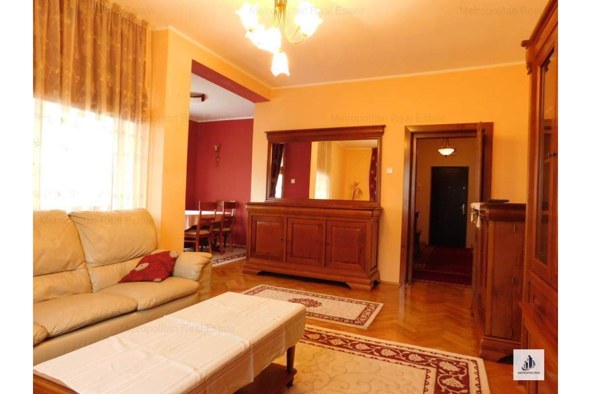  Apartament spatios 4 camere de inchiriat, chiar langa Hotel Napoca