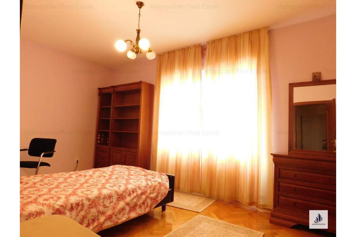  Apartament spatios 4 camere de inchiriat, chiar langa Hotel Napoca