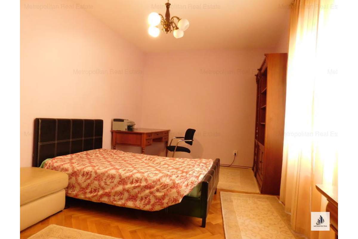  Apartament spatios 4 camere de inchiriat, chiar langa Hotel Napoca