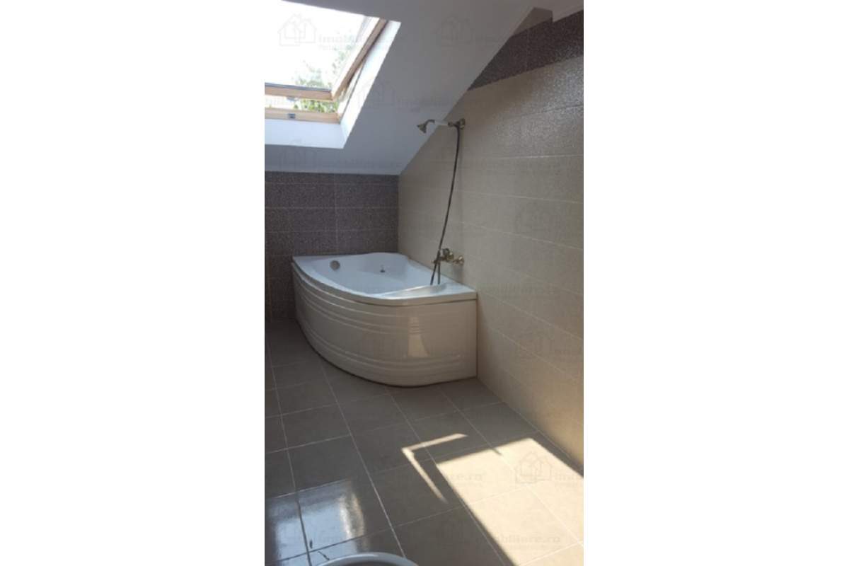 Apartament spatios, nemobilat, loc parcare subterana; langa metrou