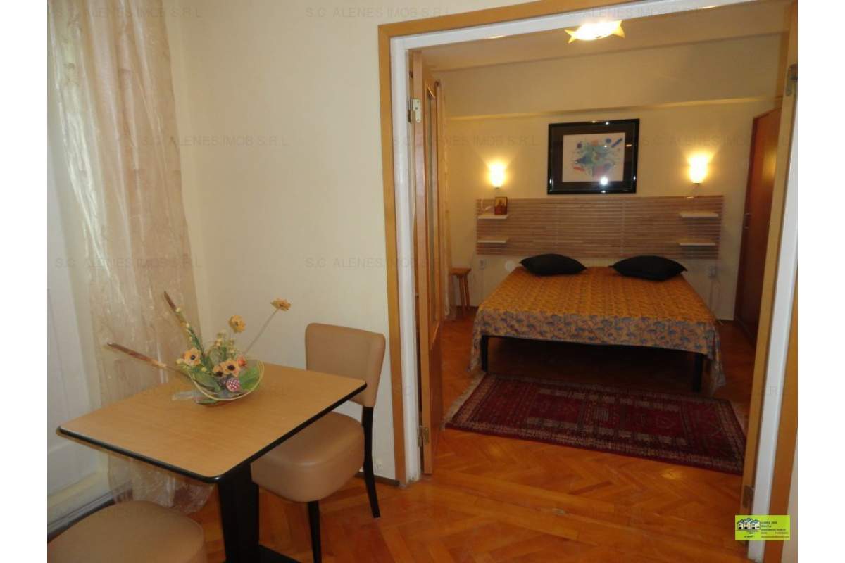  Apartament ultracentral 2 camere vedere la Dunare mobilat lux ,recent zugravit