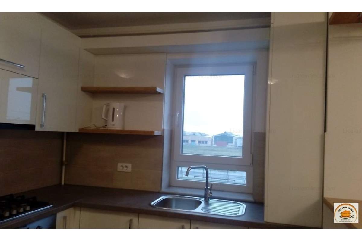  Apartament vis a vis de Coressi Mall -Tractorul etaj 2,mobilat si utilat,500 eur