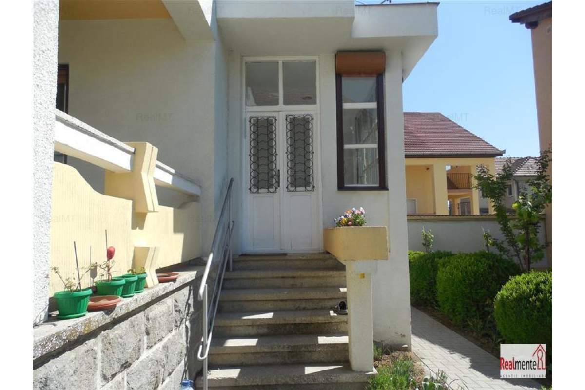 Casa 3 camere,Centru