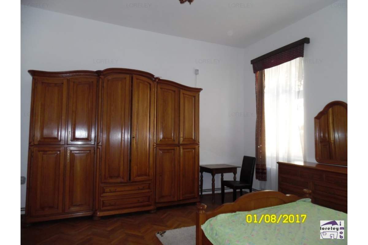  Casa cu 4 camere si gradina, zona Cetatii