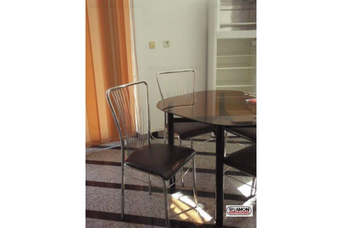 Casa de inchiriat 3 camere