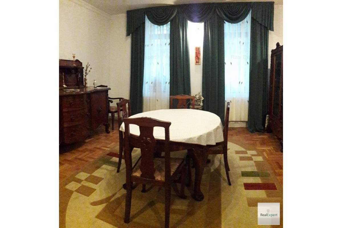 Casa de inchiriat/de vanzare, zona Cornisa