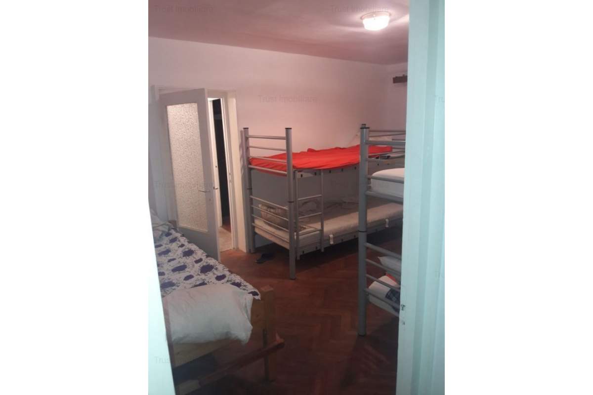  Casa ,muncitori,utilata/mobilata, zona Someseni, 25 ron