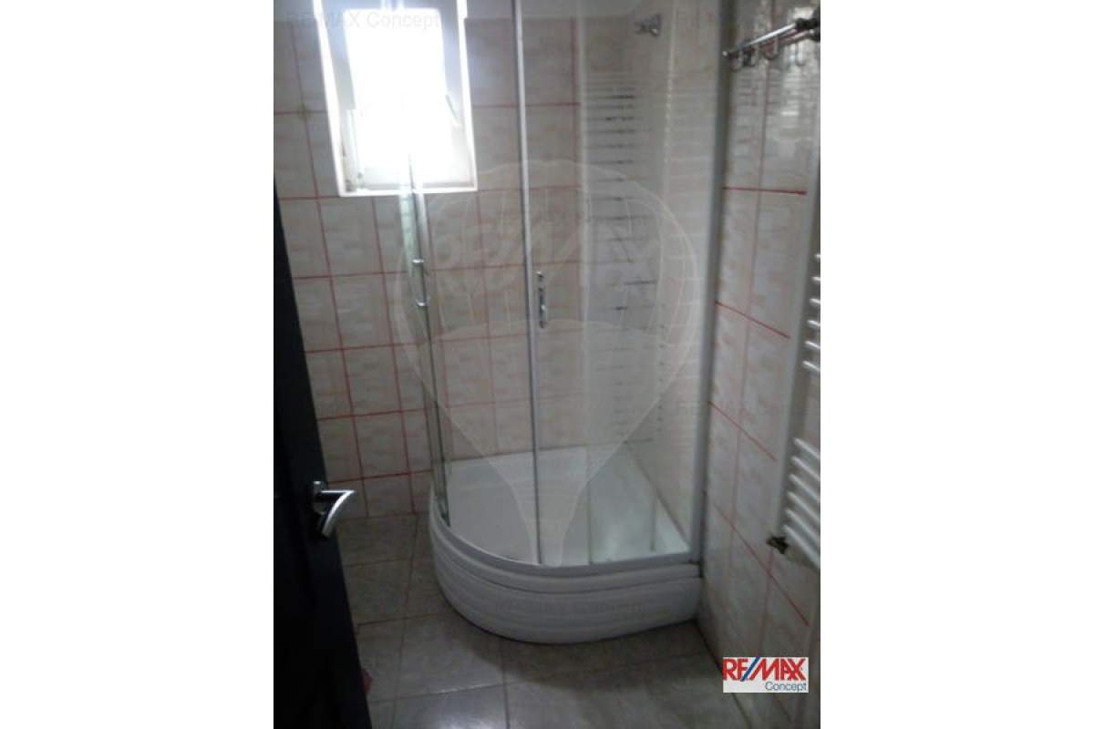 Casa pe 3 nivele zona Piata Cipariu