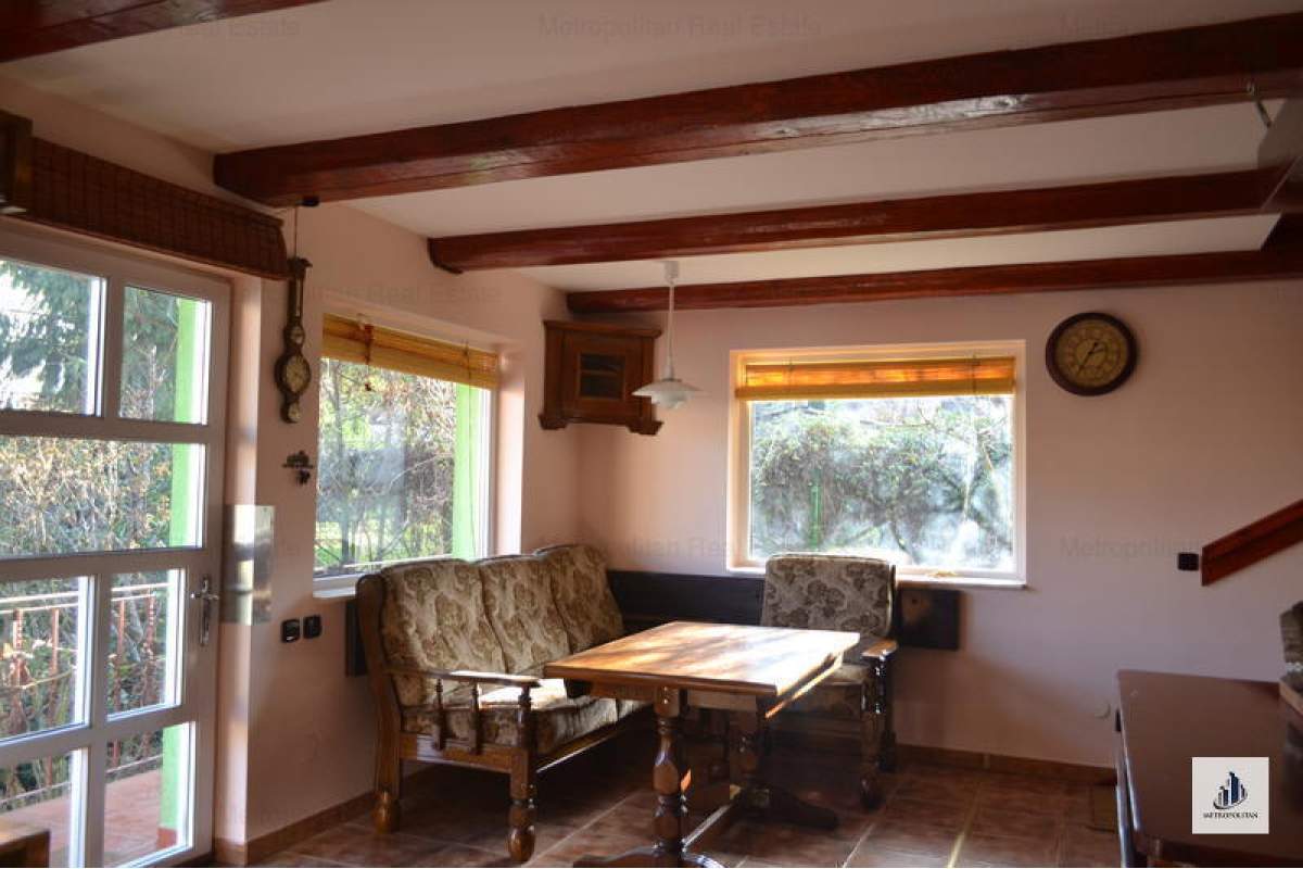 Casa / Vila cu 2 camere de inchiriat in zona Andrei Muresanu