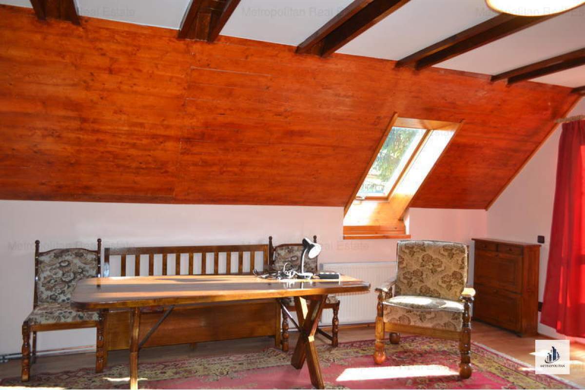 Casa / Vila cu 2 camere de inchiriat in zona Andrei Muresanu