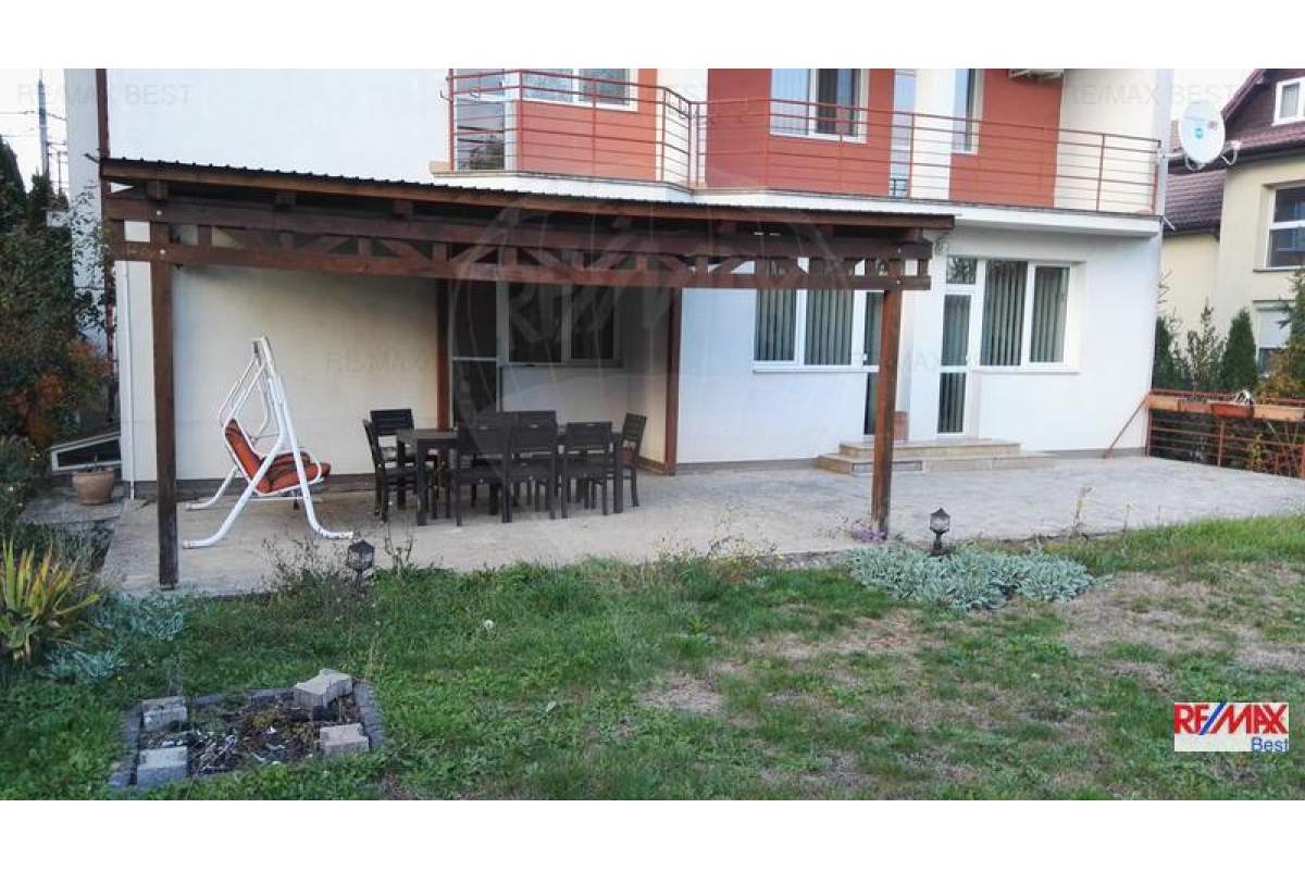  Casa / Vila cu 8 camere in zona Andrei Muresanu, vanzare/inchiriere