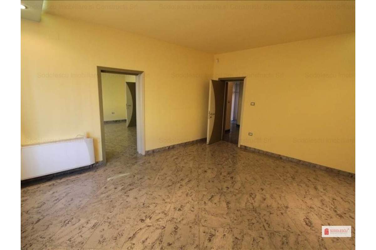  Casa / Vila cu 9 camere in zona Cetatii- pretabila pentru birouri