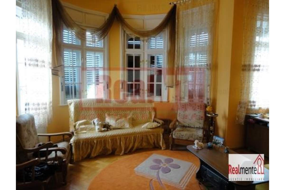  Casa-Vila de inchiriat Alba Iulia Cetate