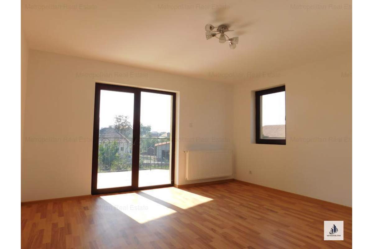 Casa/Vila spatioasa cu 5 camere de inchiriat in zona Someseni