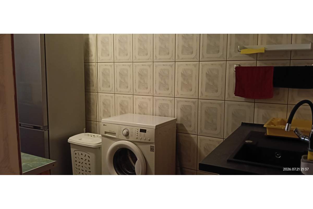 Cazare la mare langa plaja apartament 3 camere Constanta Faleza Nord