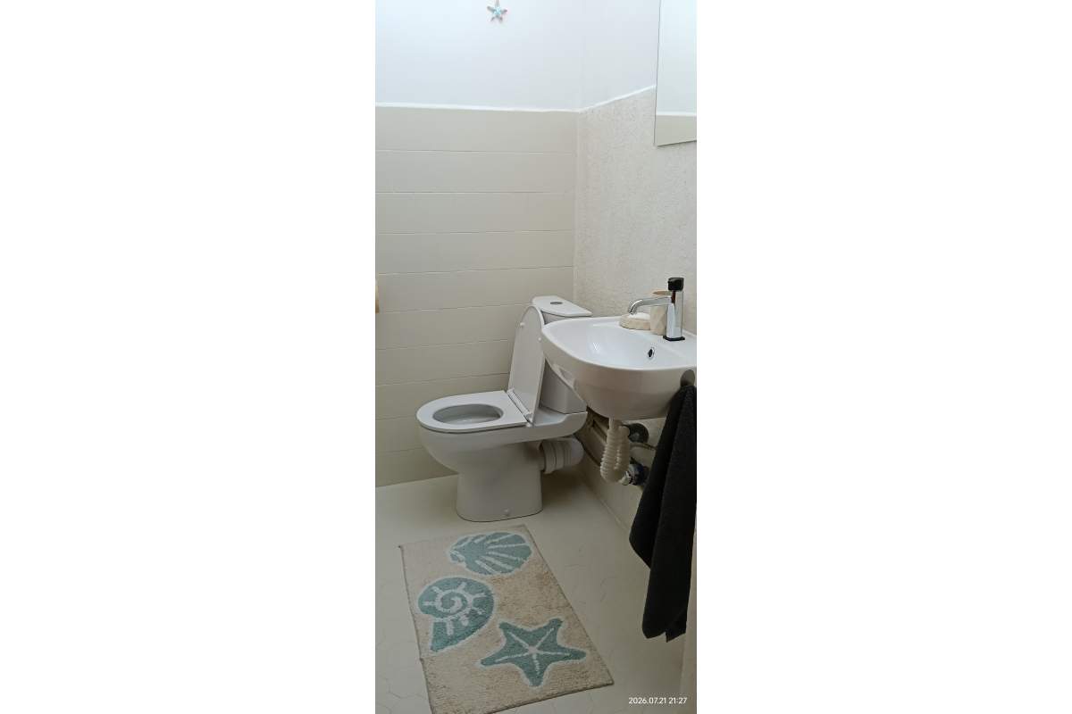 Cazare la mare langa plaja apartament 3 camere Constanta Faleza Nord