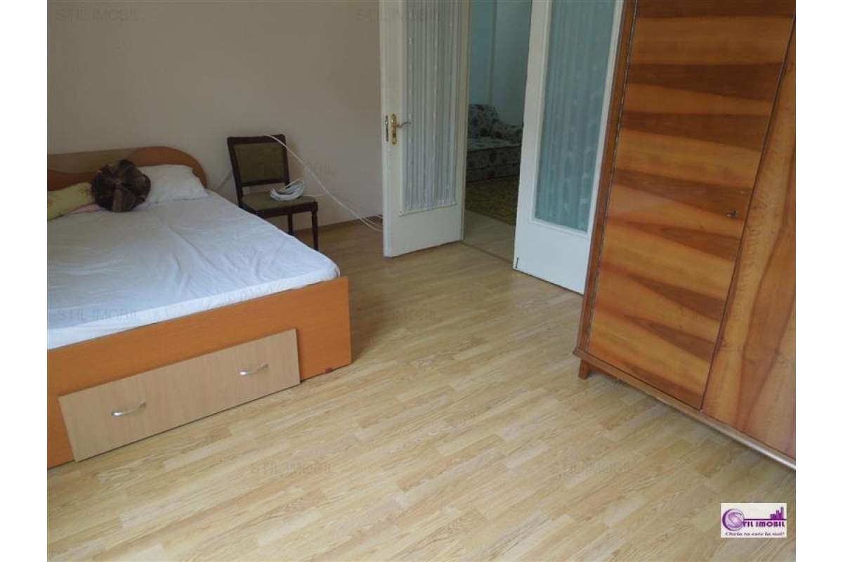  Centru Stefan cel Mare apartament 3 camere