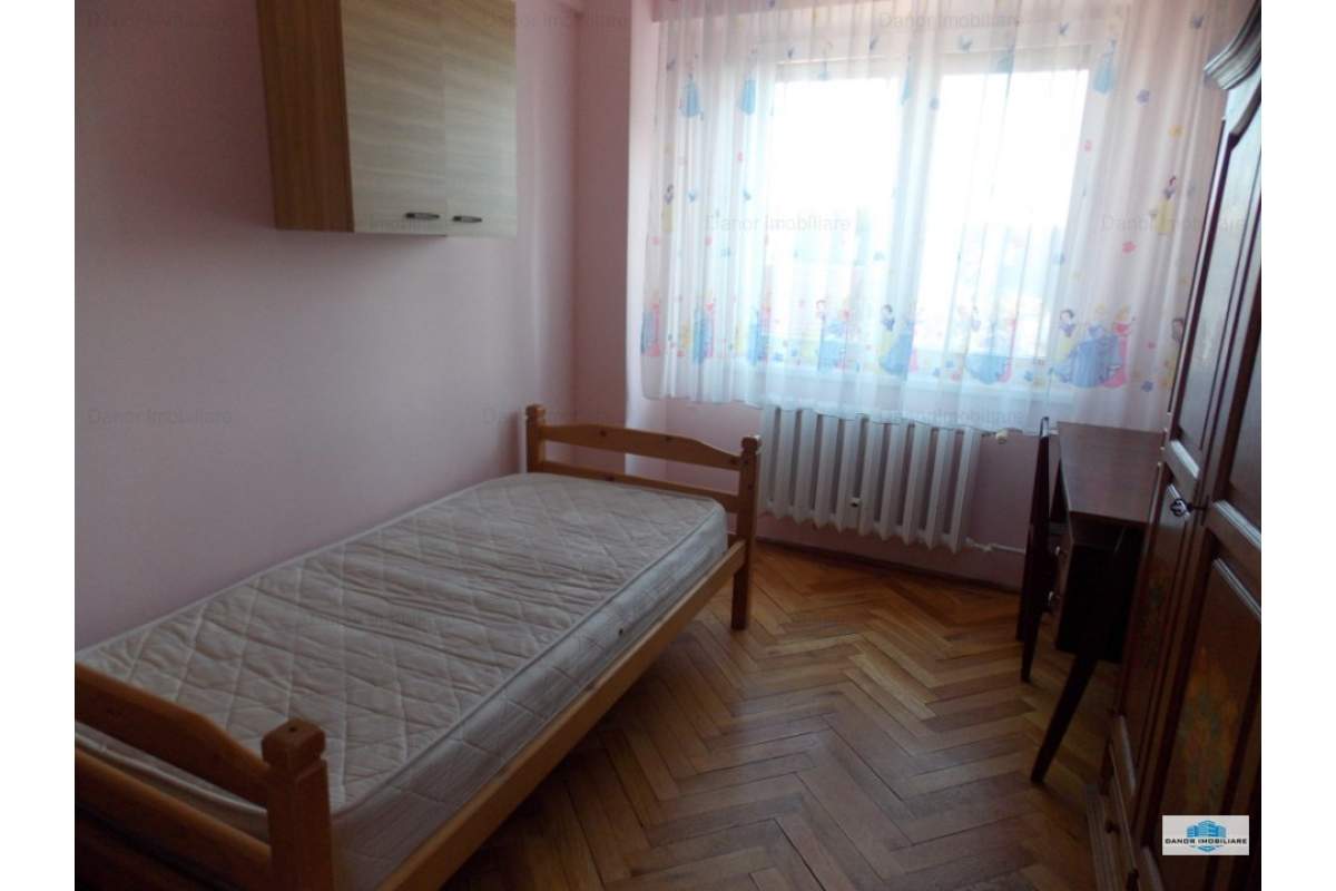 chirie 3 camere ultracentral oradea
