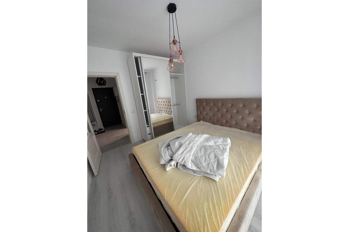 Chirie apartament 3 camere modern, 56 mp, Pacurari, parcare si boxa incluse