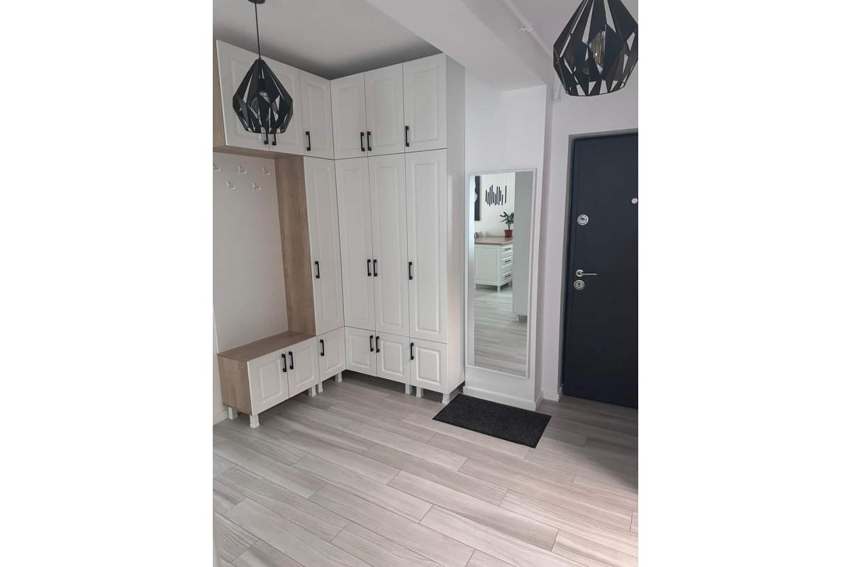 Chirie apartament 3 camere modern, 56 mp, Pacurari, parcare si boxa incluse