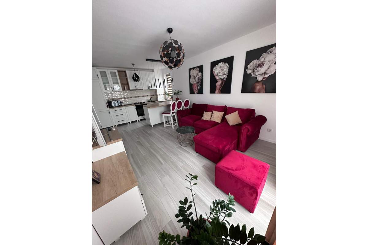 Chirie apartament 3 camere modern, 56 mp, Pacurari, parcare si boxa incluse