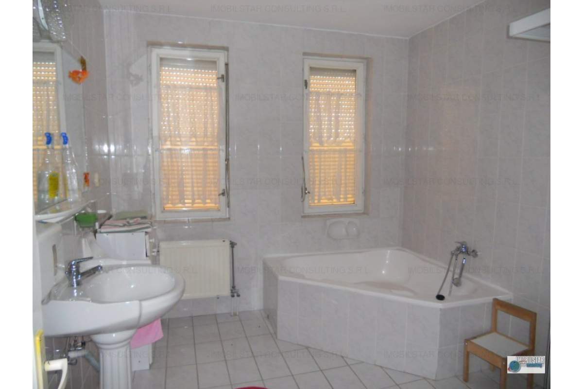 Chirie casa mare, zona Cornisa