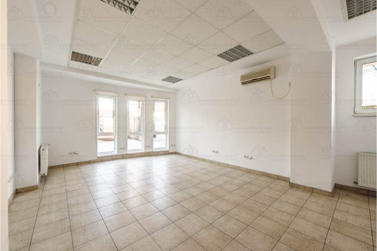 Cladire de inchiriat, ideala pentru birouri, clinica