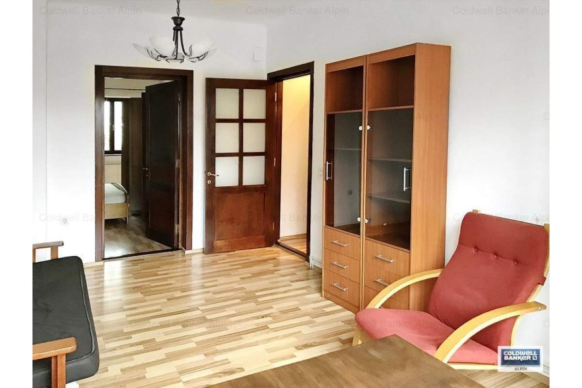  Coldwell Banker Alpin: Apartament in Vila zona Centru