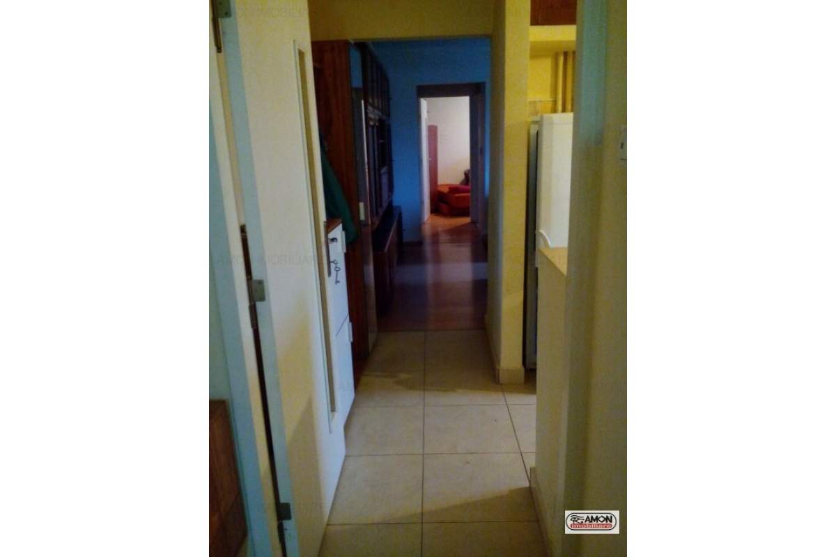 De inchiriat apartament 3 camere zona Confectii