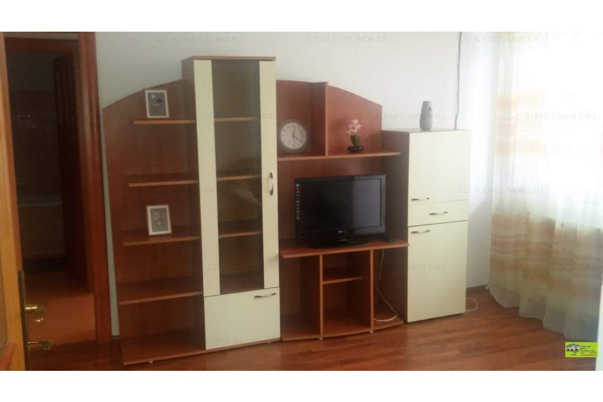  de inchiriat apartament 3 camere,mobilat lux,zona ultracentrala(Hristo Botev)