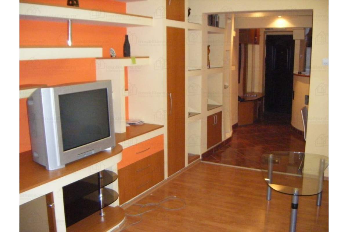  De inchiriat apartament de lux cu 3 camere si pentru perioade scurte, 1000 lei