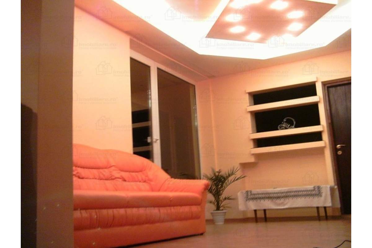  De inchiriat apartament de lux cu 3 camere si pentru perioade scurte, 1000 lei