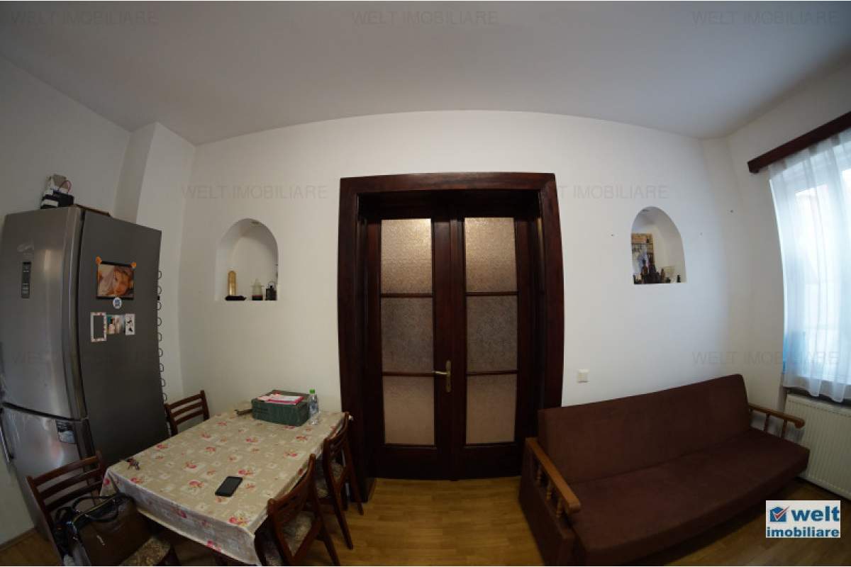  DE INCHIRIAT! Apartament la curte comuna, 2 camere, 40mp utili, zona Centrala!