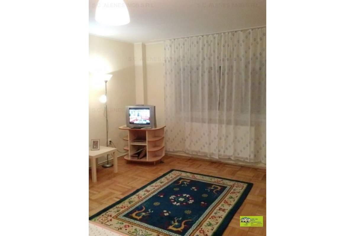  de inchiriat apartament o camera mobilat,RENOVAT