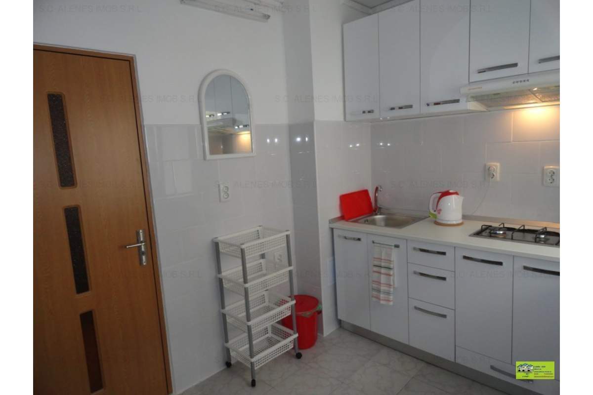  de inchiriat apartament o camera mobilat,RENOVAT