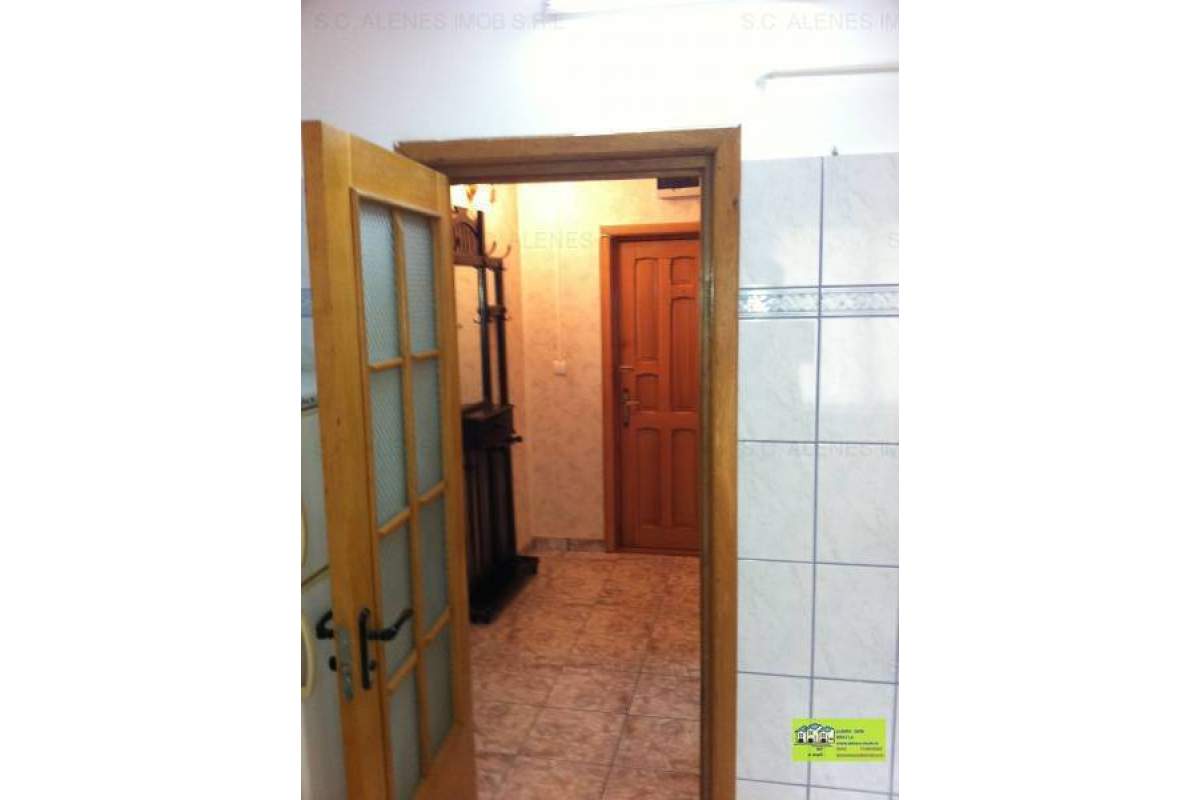 de inchiriat apartament o camera zona centrala mobilat complet