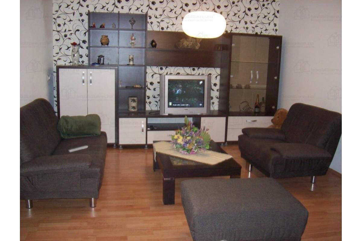 De inchiriat casa mobilata si utilata . Acceptam si animale de companie. 390 eur