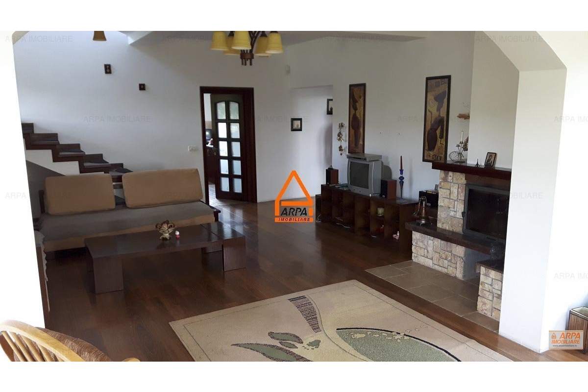 De inchiriat – Vila / Casa – 300 mp , 2500 mp teren – Bucium