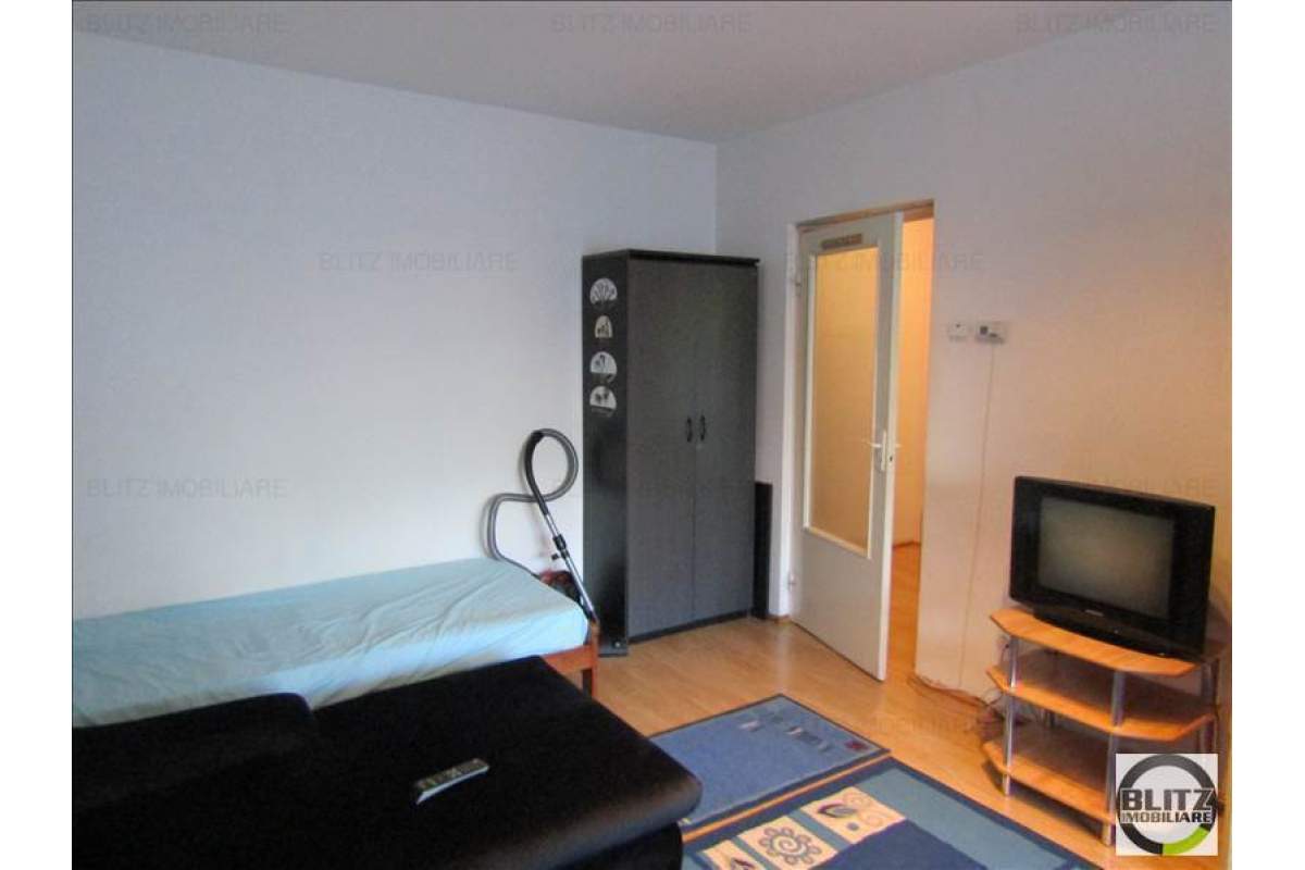 Garsoniera, 33 mp, decomandata, zona strazii Calea Floresti