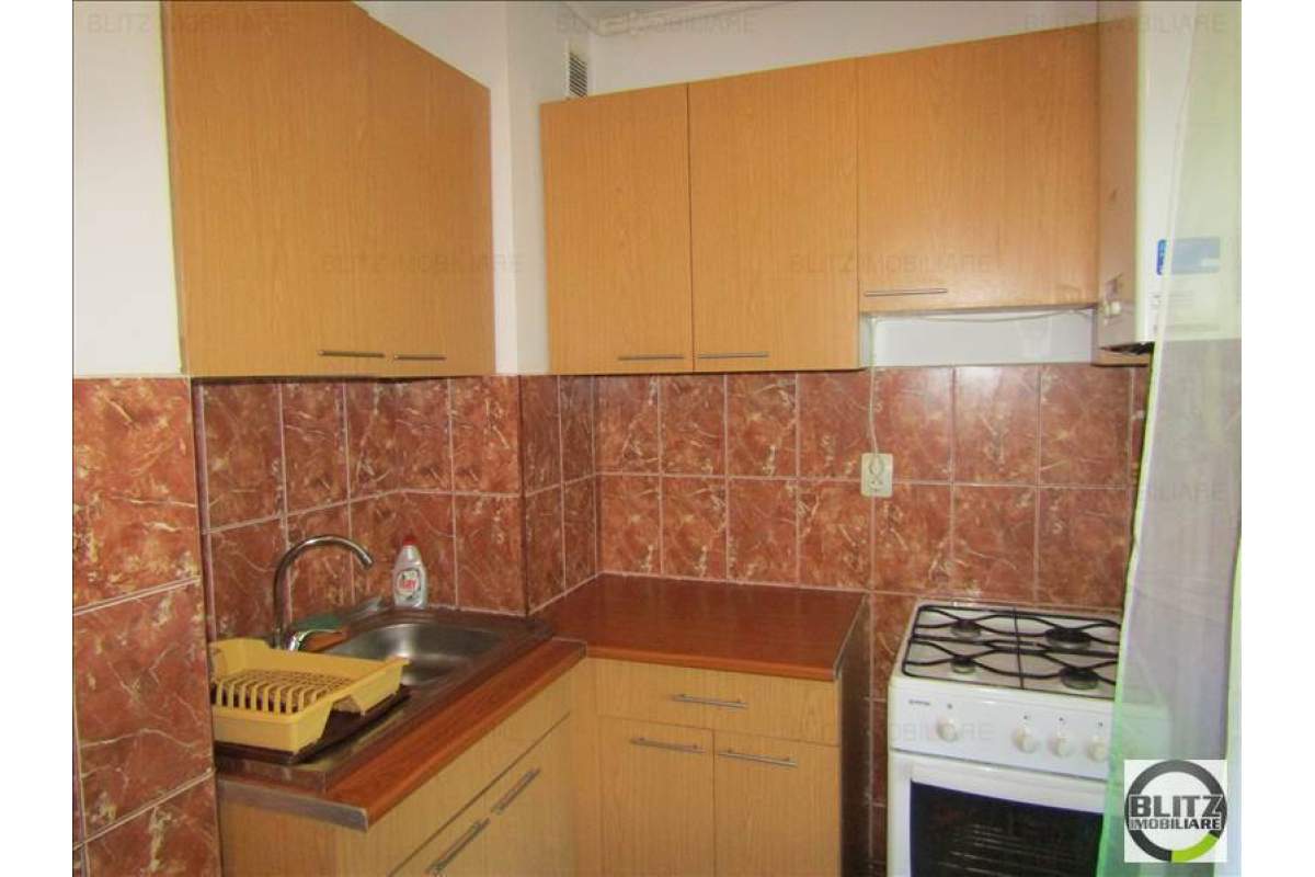 Garsoniera, 33 mp, decomandata, zona strazii Calea Floresti