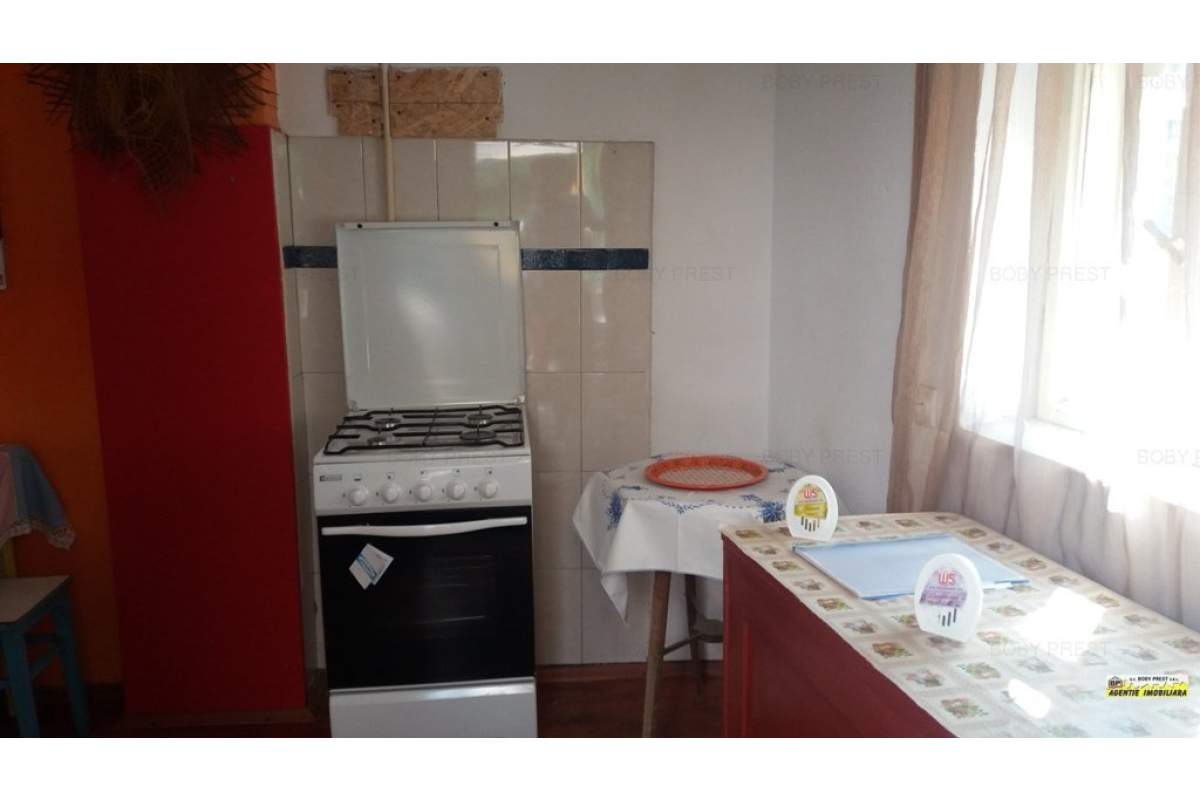  Inchiriem casa cu 2 camere Schei