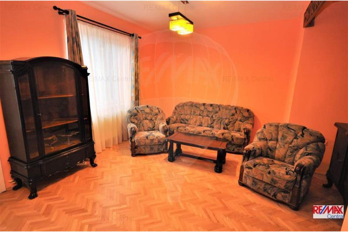  Inchiriere apartament 3 camere in casa zona Cetatii