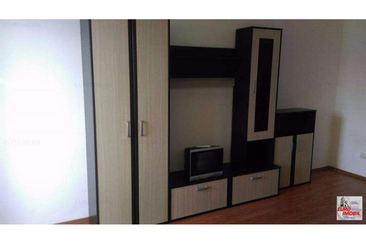  Inchiriere apartament cu 4 camere, mobilat, zona Tudor