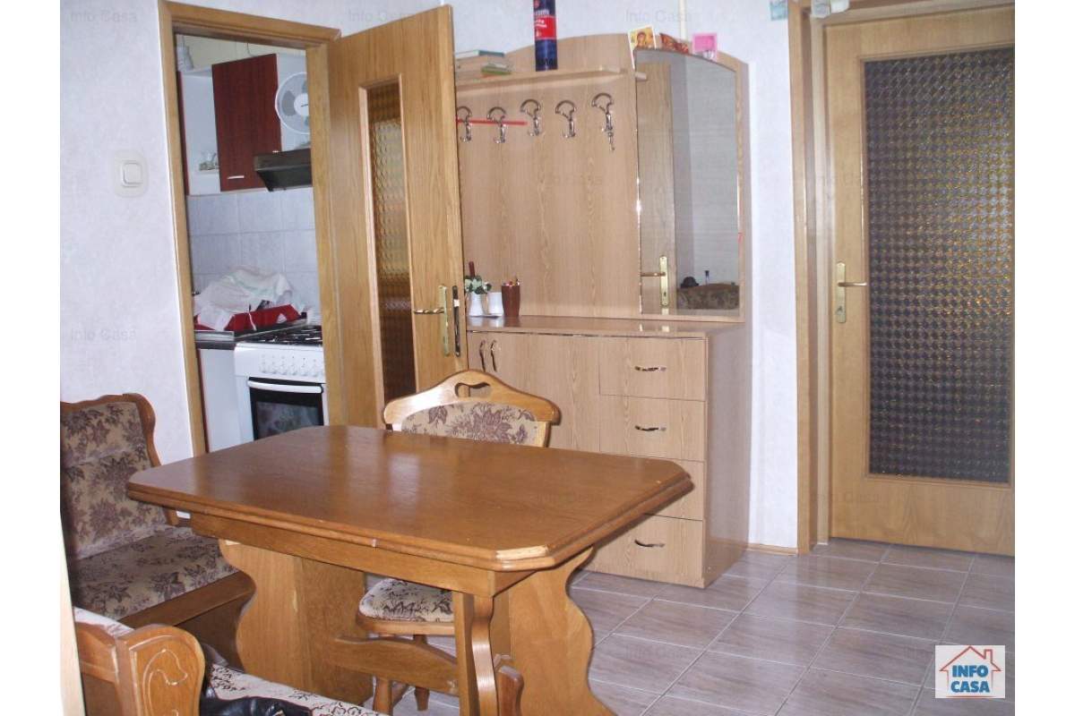 Inchiriez apartament 1 camera
