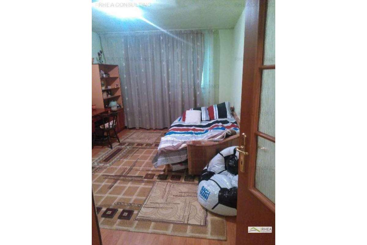  Inchiriez apartament 2 camere dec, cu balcon, Manastur